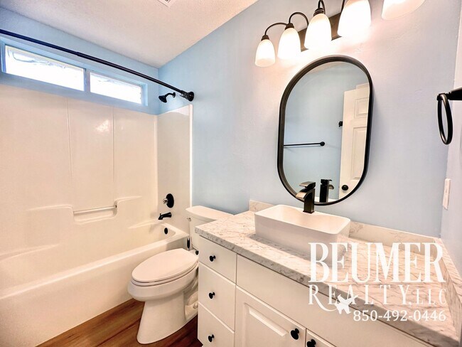 Building Photo - Now Available - 4br/2ba Home near NAS Pensacola back Gate