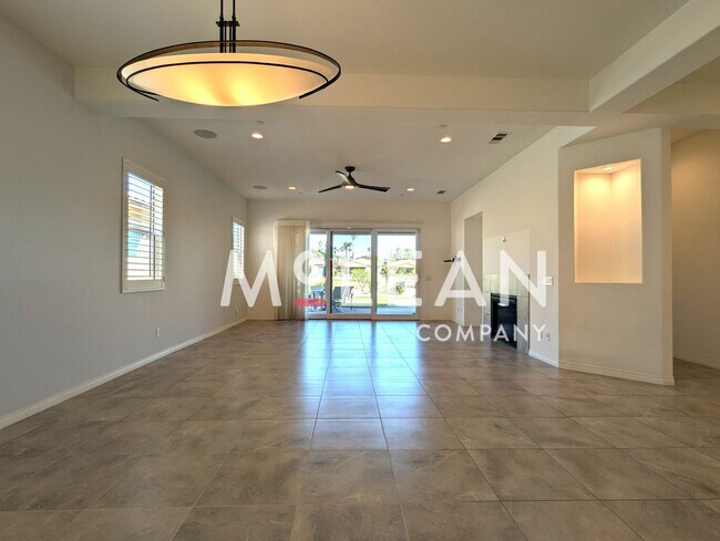 Building Photo - Luxury Desert Living in Desert Princess Co...