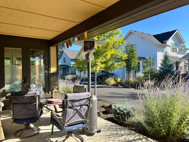 Building Photo - Stunning Prairie style 2bd/2bath + office in ClearPine!
