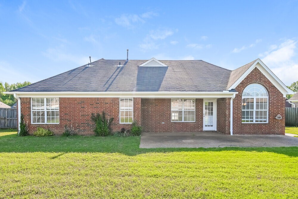 Building Photo - 7499 Essayons Dr