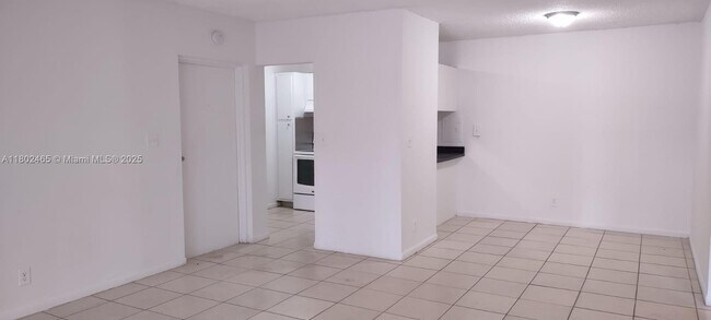 Building Photo - 4009 N University Dr