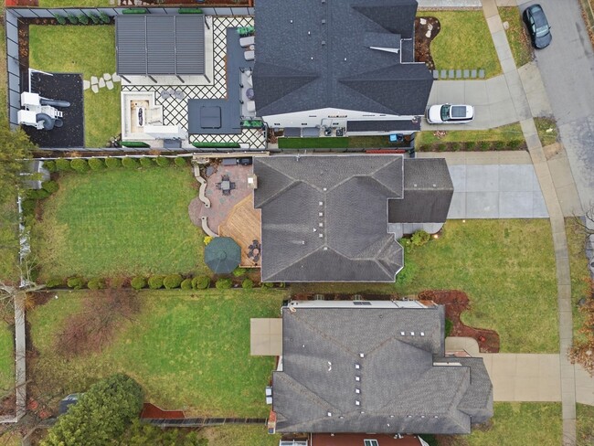 Building Photo - 395 Scott St