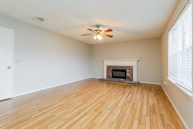 Building Photo - 10046 Lazy Meadows Dr