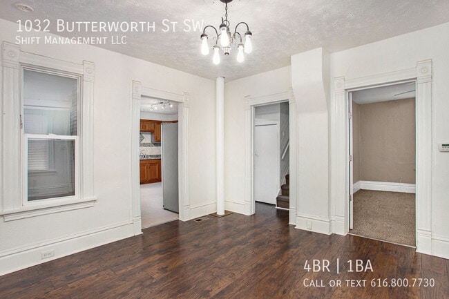 Building Photo - 1032 Butterworth St SW