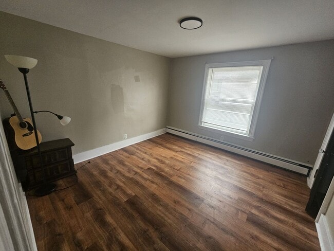 Primary Photo - 3 Bedroom with off-street Parking on Park Ave