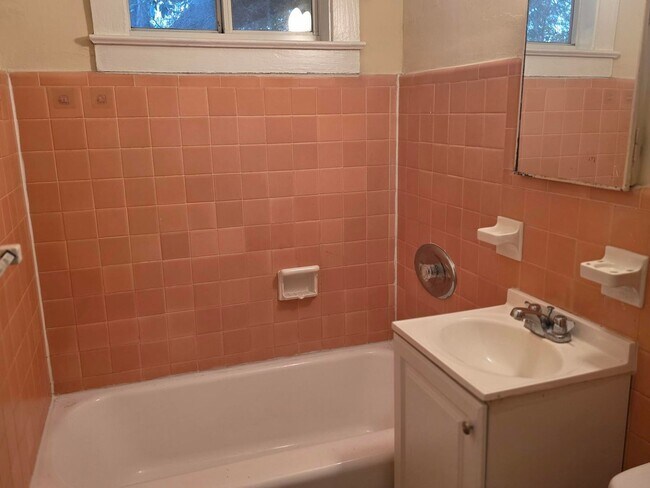 Building Photo - POS3235