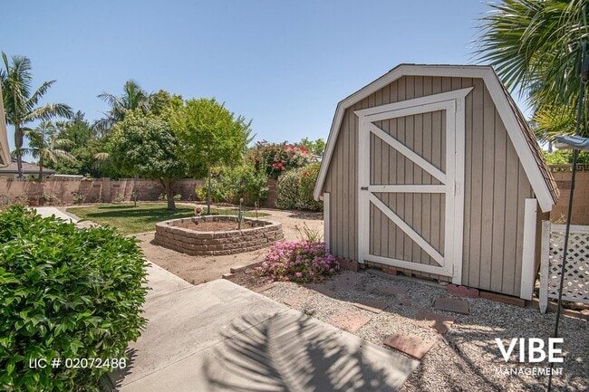 Building Photo - 222 Lupe Ave