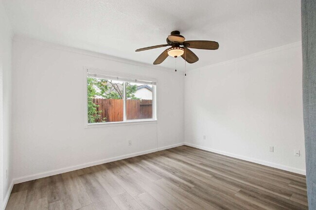 Building Photo - Updated Wildhorse Home | 2 Bed, 2 Bath | Corner Lot | Pets OK | W/D + Landscaping Included