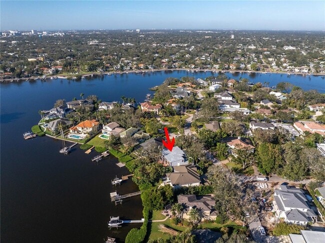 Building Photo - 838 Monterey Blvd NE