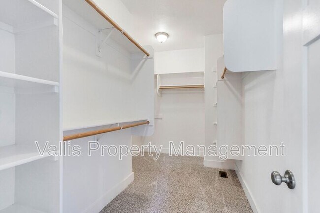 Building Photo - 5669 Cinnamon Teal St SE