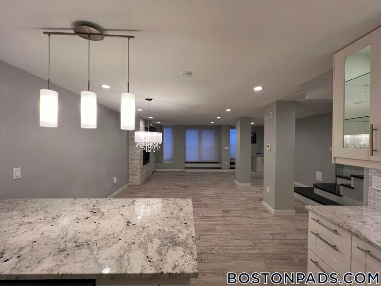 Building Photo - 469 Massachusetts Ave