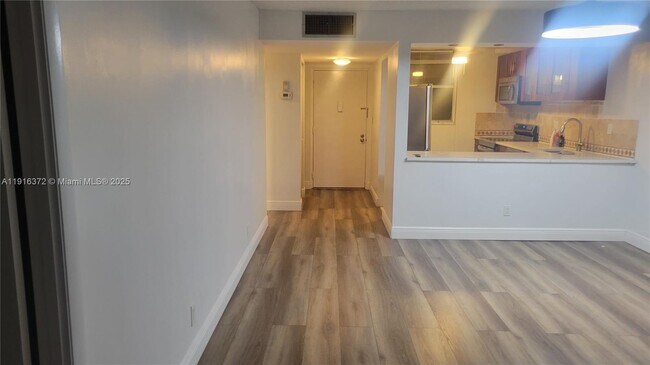 Building Photo - 3841 Environ Blvd