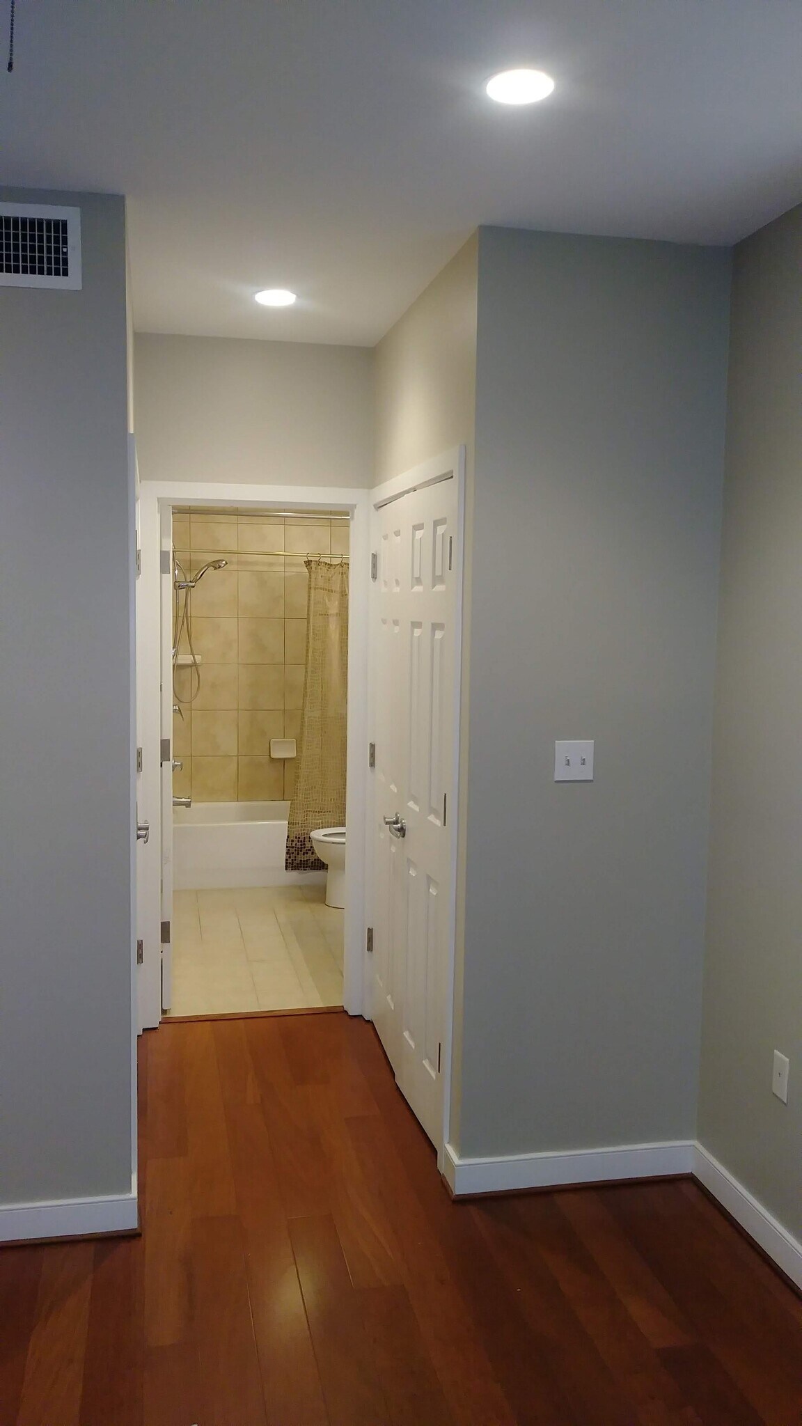Bedroom to Ensuite and Double French Door Clausets - 1425 5th St NW