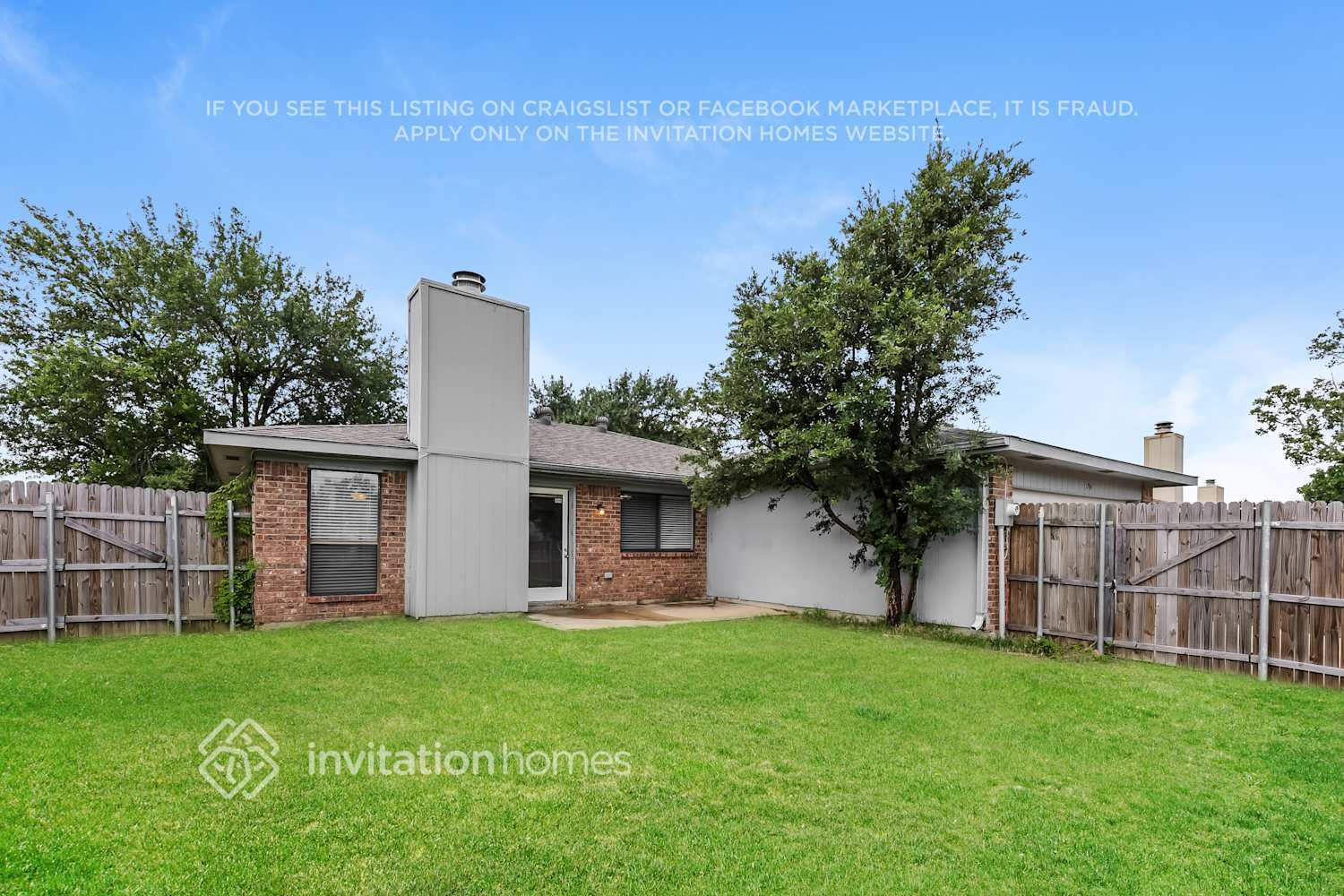 Building Photo - 1741 Canterbury Ln