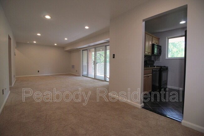 Building Photo - 2833 Kalmia Lee Ct