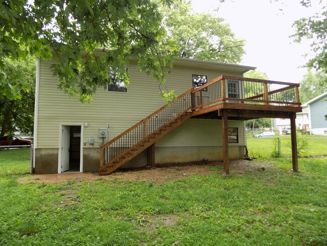 Building Photo - 115 Belmont Dr