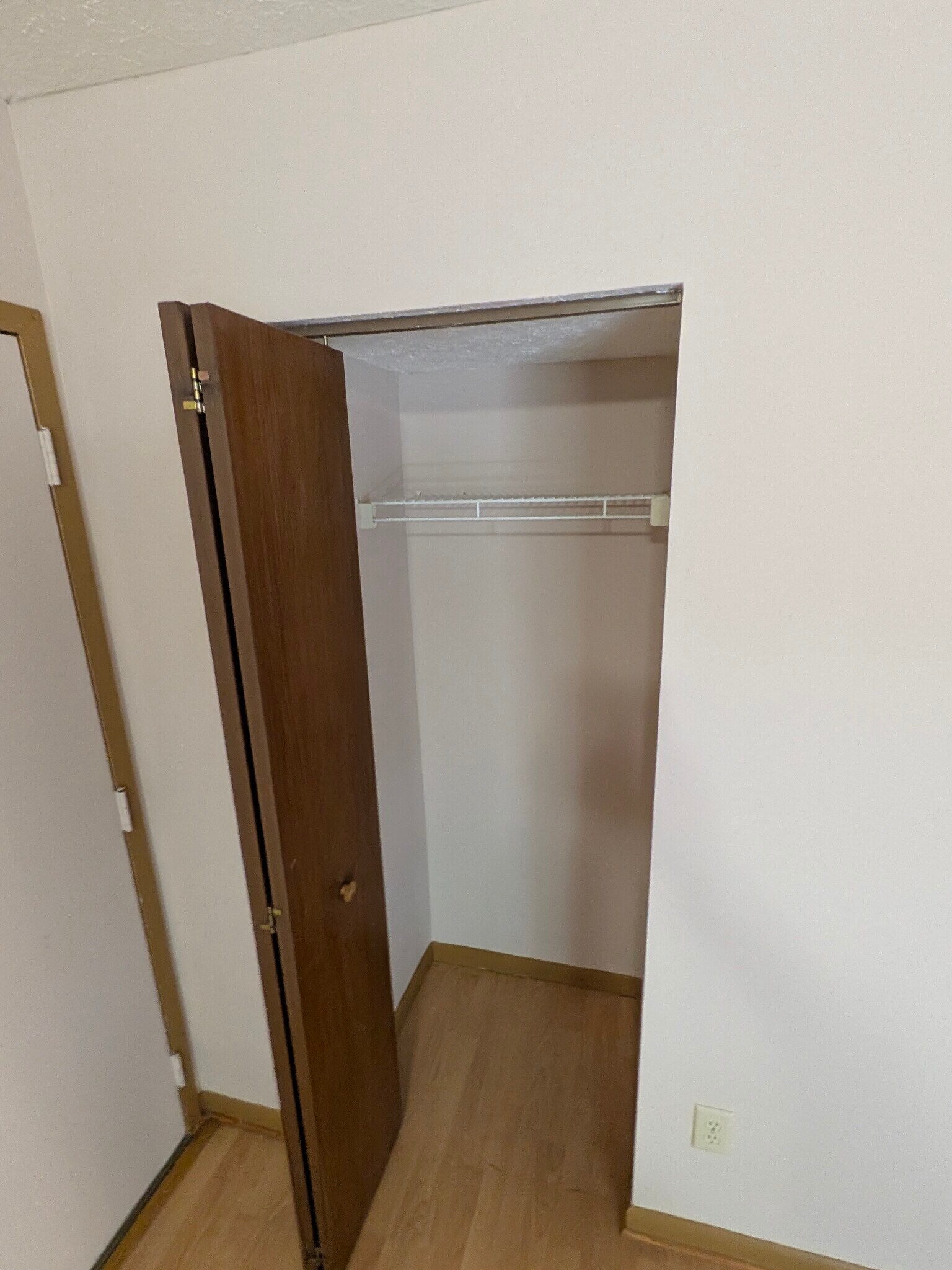 Building Photo - 2163 Hedgerow Rd