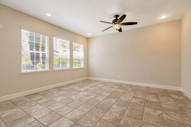 Building Photo - Remodeled Home in Communication Hill