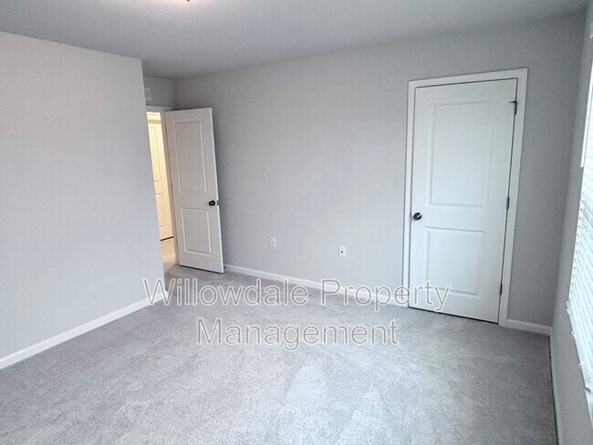 Building Photo - 913 Aspen Pointe Trl