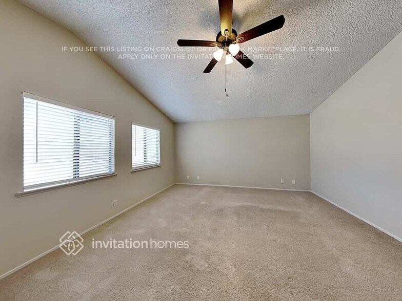 Building Photo - 40527 Nido Ct