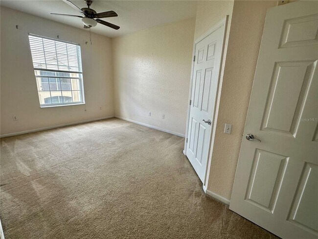 Building Photo - 6402 Cava Alta Dr