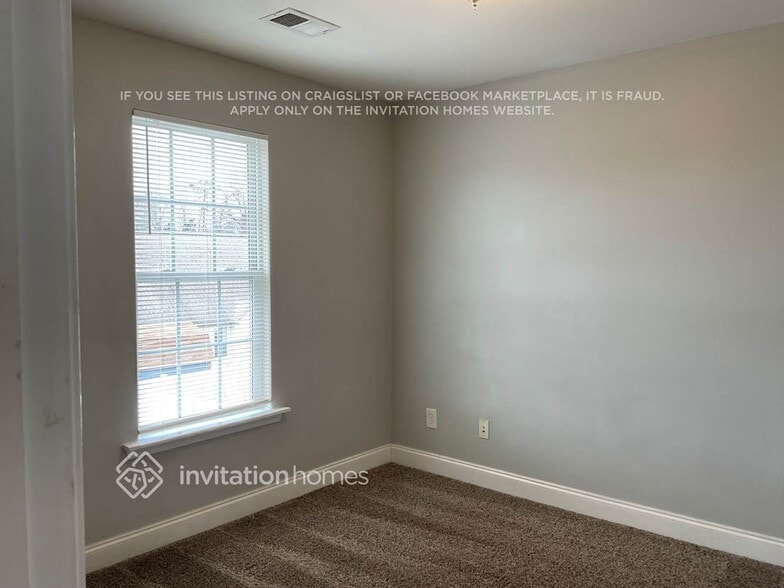 Building Photo - 407 Mooseberry Ln