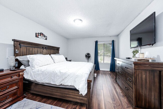 Building Photo - 12668 Newbrook Dr