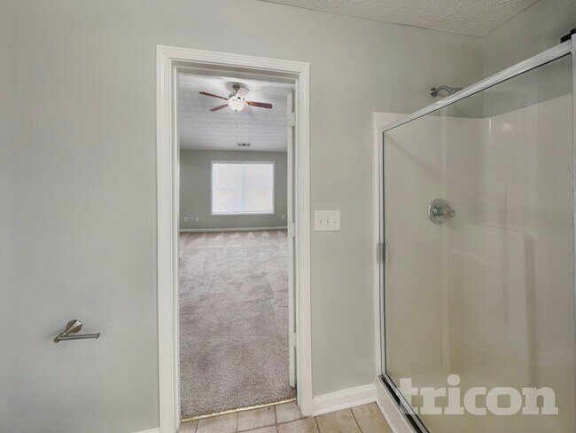 Building Photo - 1704 Chinaberry Ct