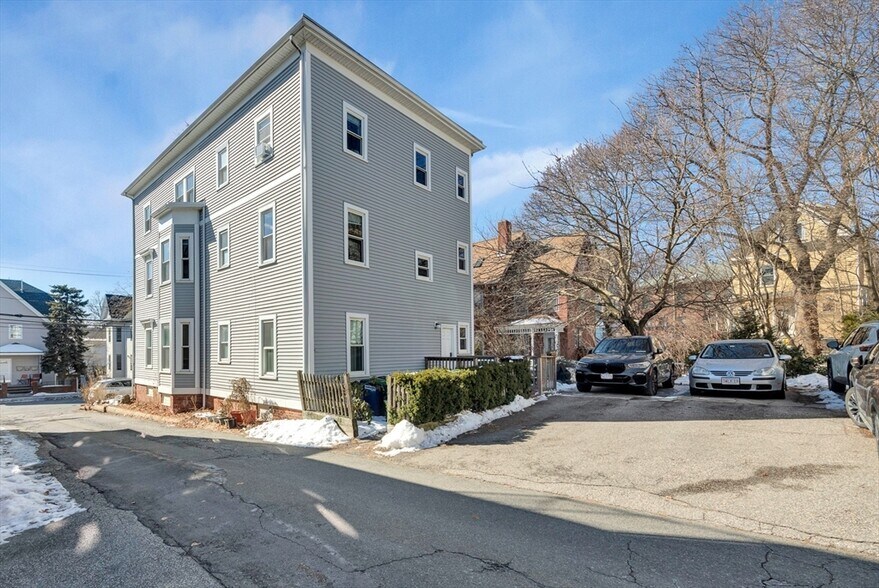 Building Photo - 163 Morrison Ave