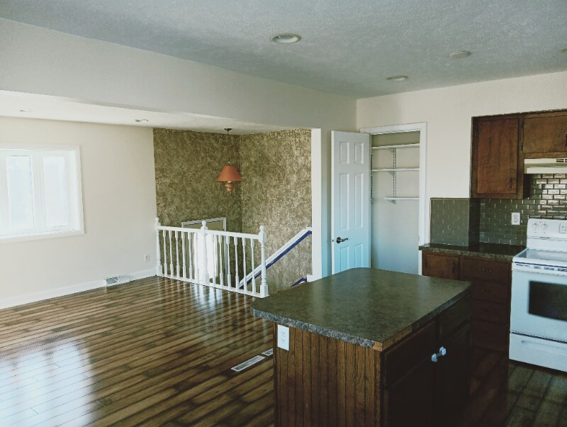 Building Photo - 10636 Nicholas St