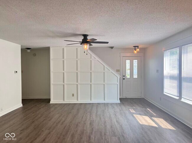 Building Photo - 10965 Sweetsen Rd