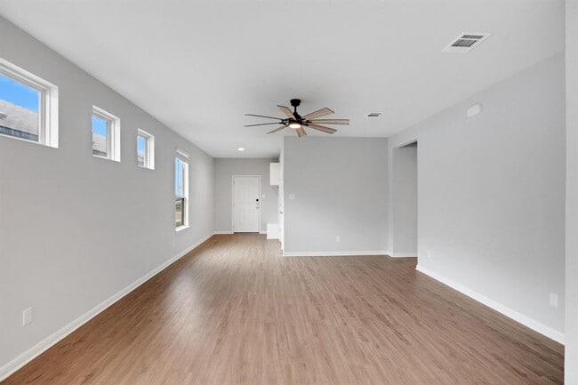 Building Photo - 208 Kellys Heroes Wy