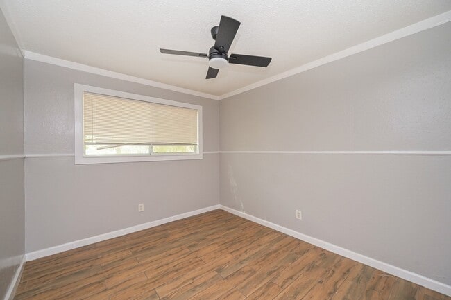 Building Photo - 506 N 3rd St