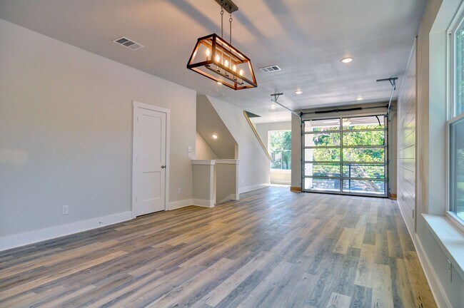 Building Photo - 2628 Forest Park Blvd