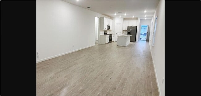 Building Photo - 63 River Strand Ln