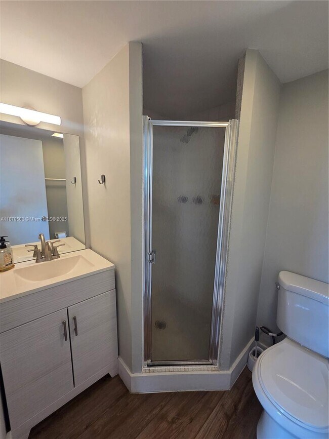 Building Photo - 9410 Poinciana Pl