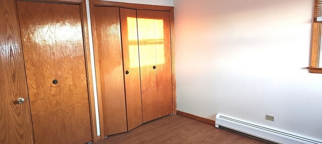 Building Photo - 2412 N 76th Ave