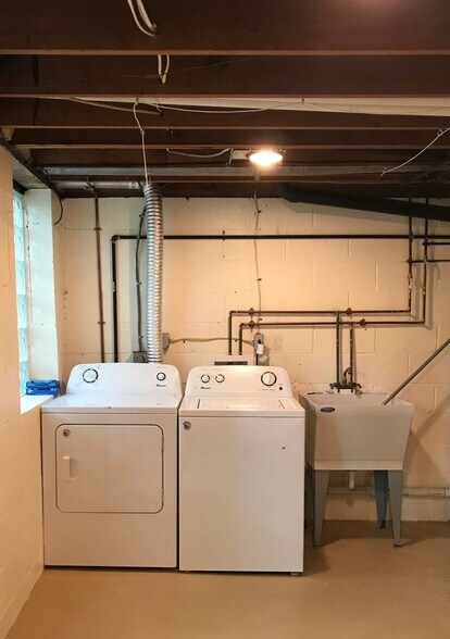 Laundry Area - 503 Cortland Dr E