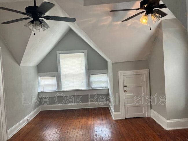 Building Photo - 610 Redgate Ave