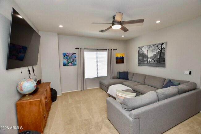 Building Photo - 44236 Adobe Cir