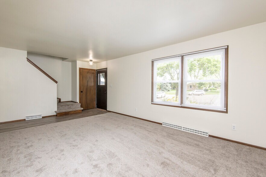 Building Photo - 2621 N 122nd St