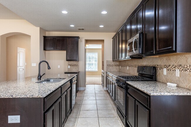 Building Photo - 3922 Retreat Run