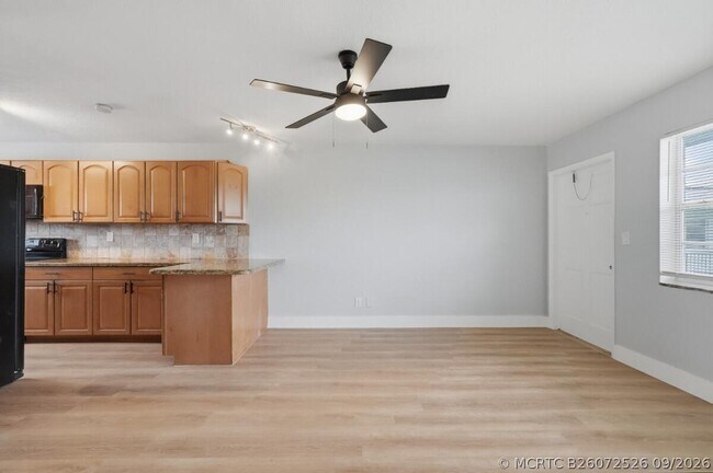 Building Photo - 6191 SW 37th St