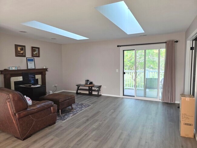 Building Photo - 953 Brunswick Cir