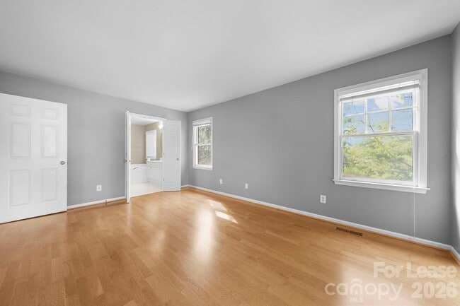 Building Photo - 214 Southern Cross Ln