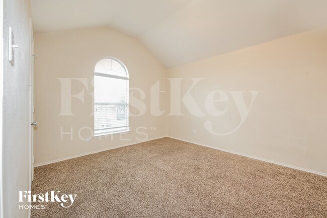 Building Photo - 414 Hackberry Dr