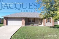 Building Photo - 307 N. Cheyenne-