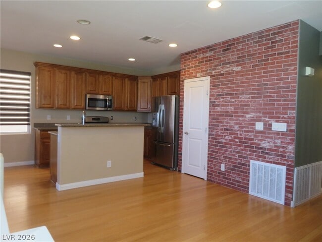 Building Photo - 9342 Autumn View Ave