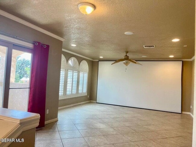 Building Photo - 7409 Edgemere Blvd