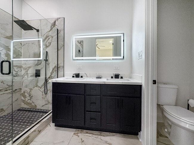 Building Photo - 1937 Iberville St